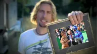 Look at this photograph